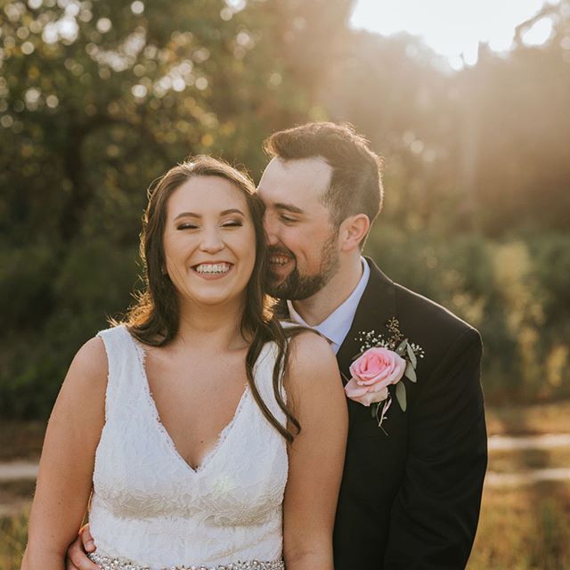 Before the wedding, Savannah told us that the first text Caleb ever sent her in high school was “hey it’s your hubby” 😂 Turns out he was right, here they are all these years later! These high school sweethearts share a remarkable love, and their day was amazing 💕(Queue golden hour by Kacey musgraves 🦋)